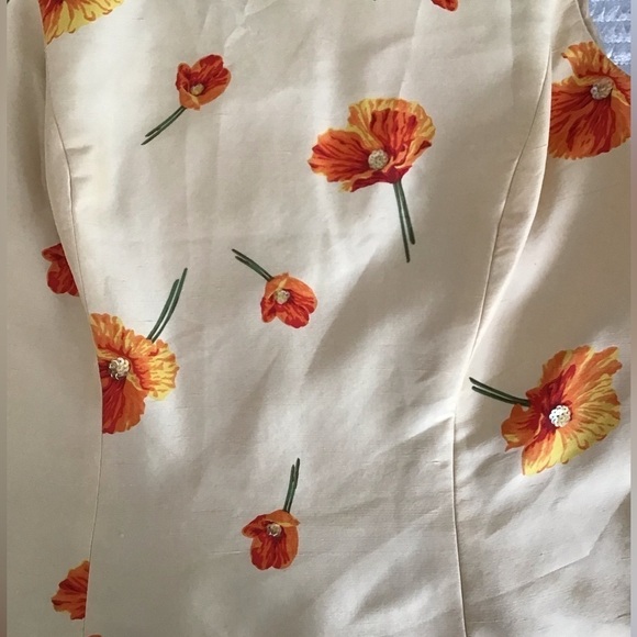 Beautiful,rich colored 100% silk top by Novello-Bloom size 10.  EUC - Picture 9 of 10